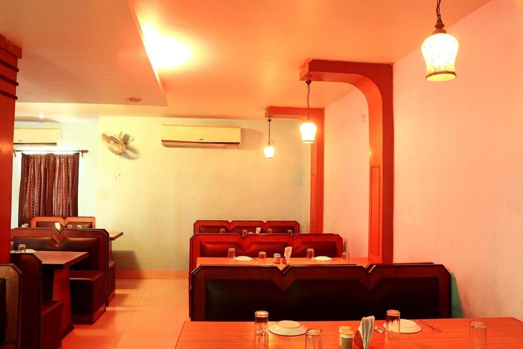 Oyo 1348 Hotel Zaika Inn Haora ภายนอก รูปภาพ