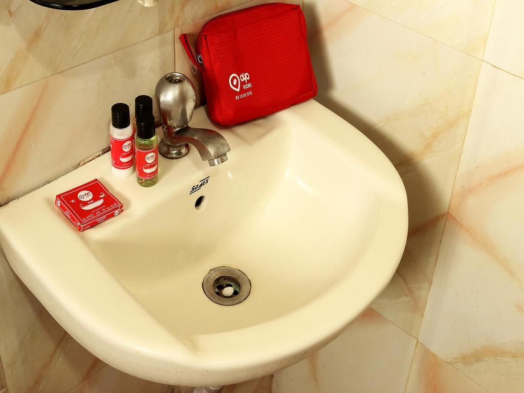 Oyo 1348 Hotel Zaika Inn Haora ภายนอก รูปภาพ